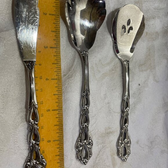 Oneida Community Stainless Chandelier Pattern Serving Set - Picture 4 of 4